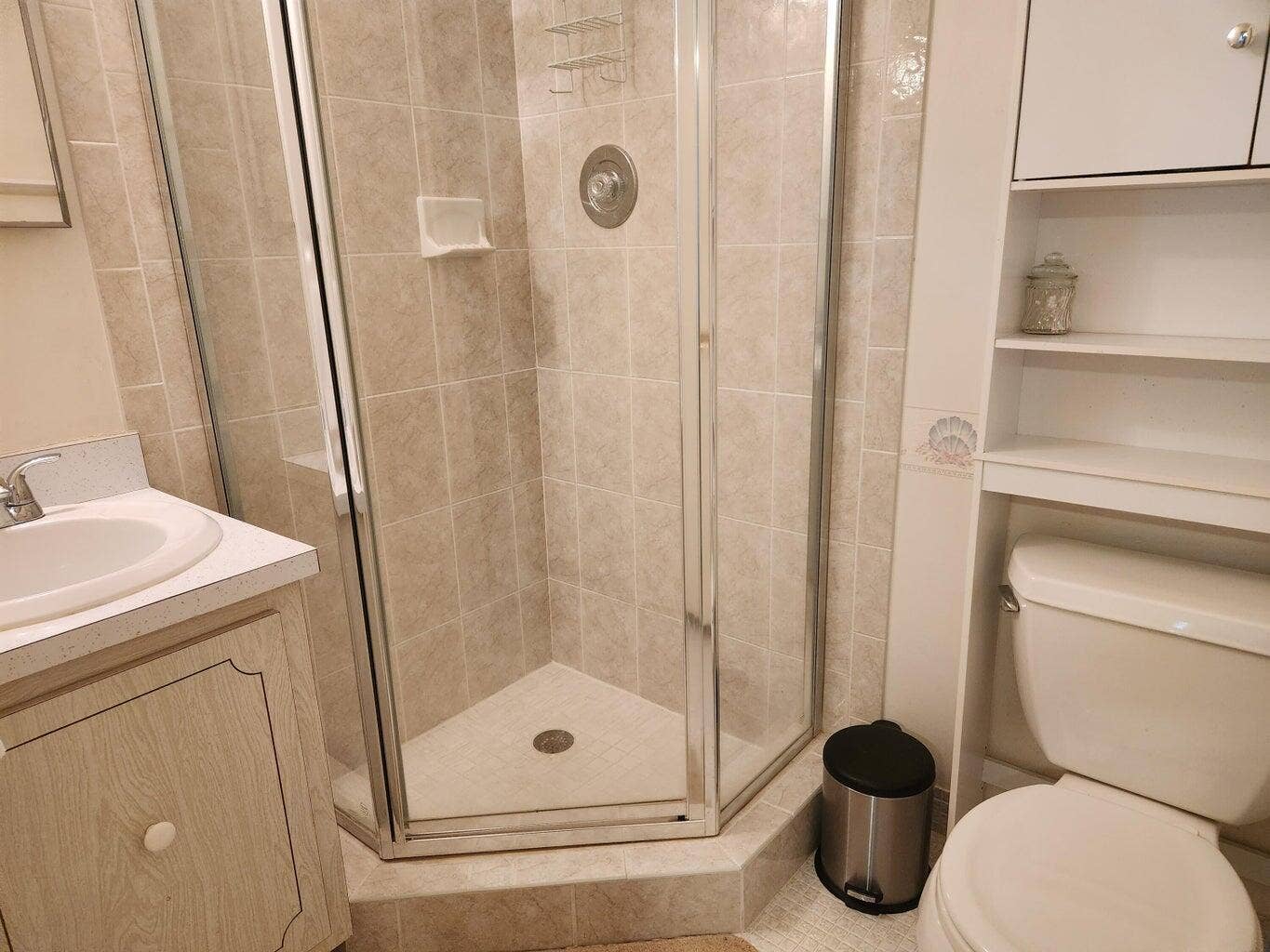 2920 SW 15TH Street, #202, Delray Beach, FL 33445 Second Bath