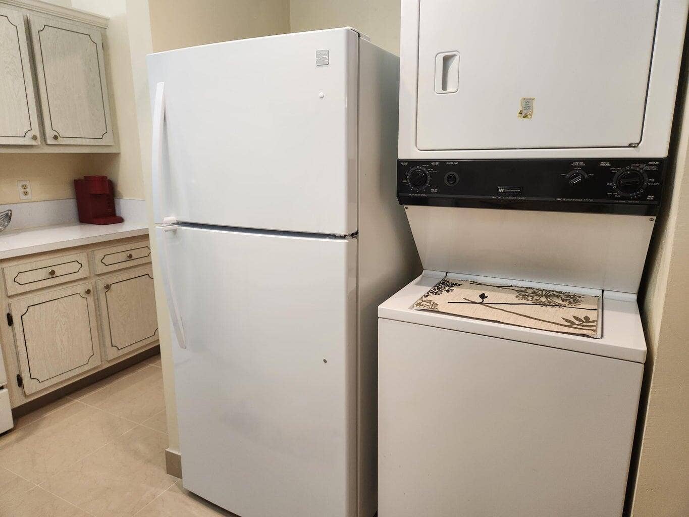 2920 SW 15TH Street, #202, Delray Beach, FL 33445 Washer & Dryer