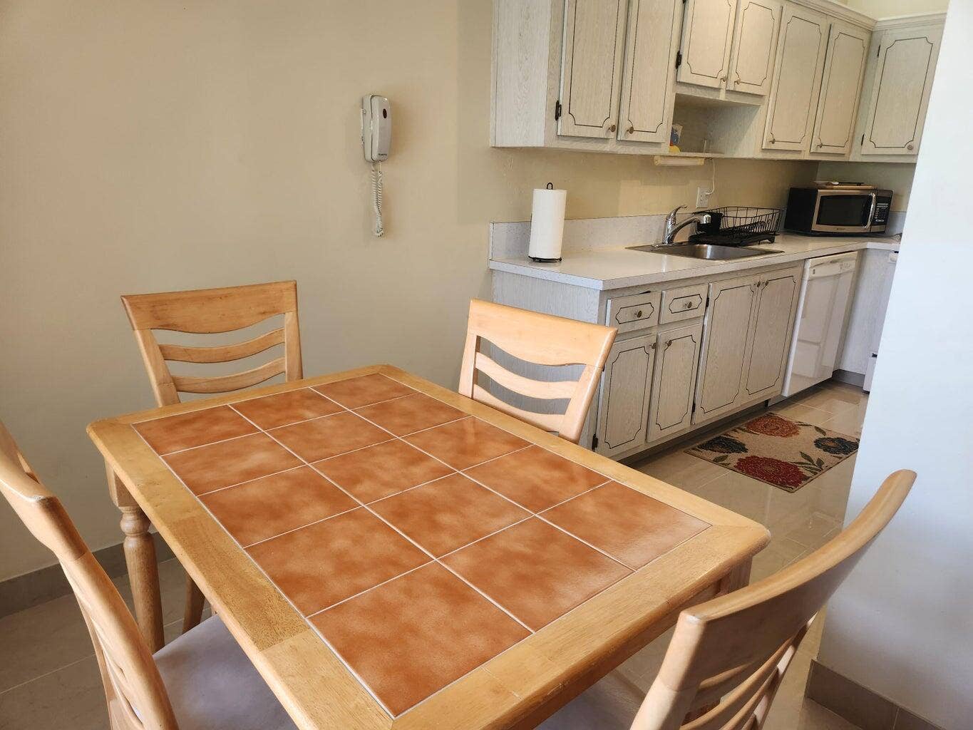 2920 SW 15TH Street, #202, Delray Beach, FL 33445 Eat-in Kitchen