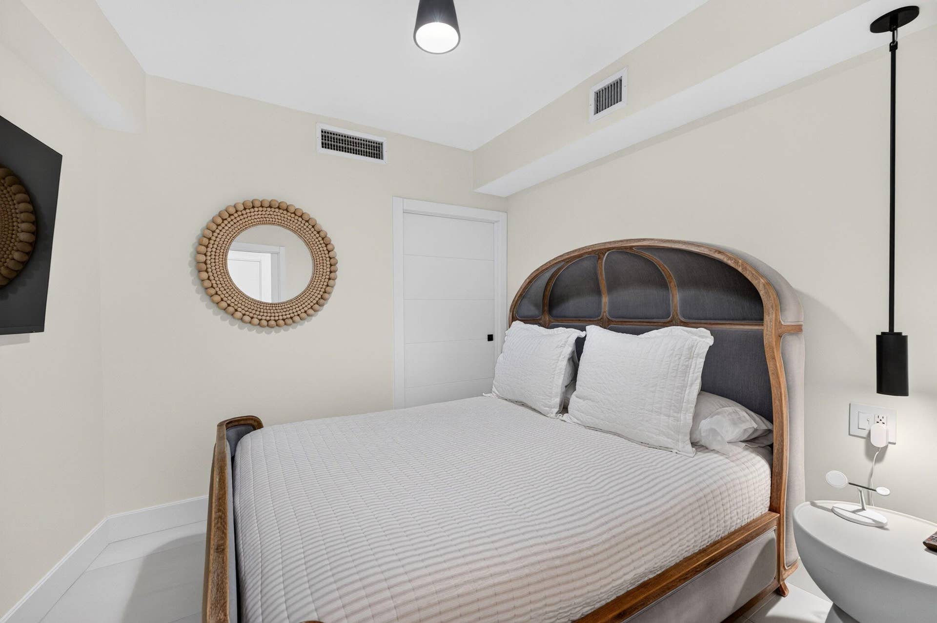 1800 S Ocean Drive, #806, Hallandale Beach, FL 33009 Barbuzzi 19-web-or-mls-699A4810