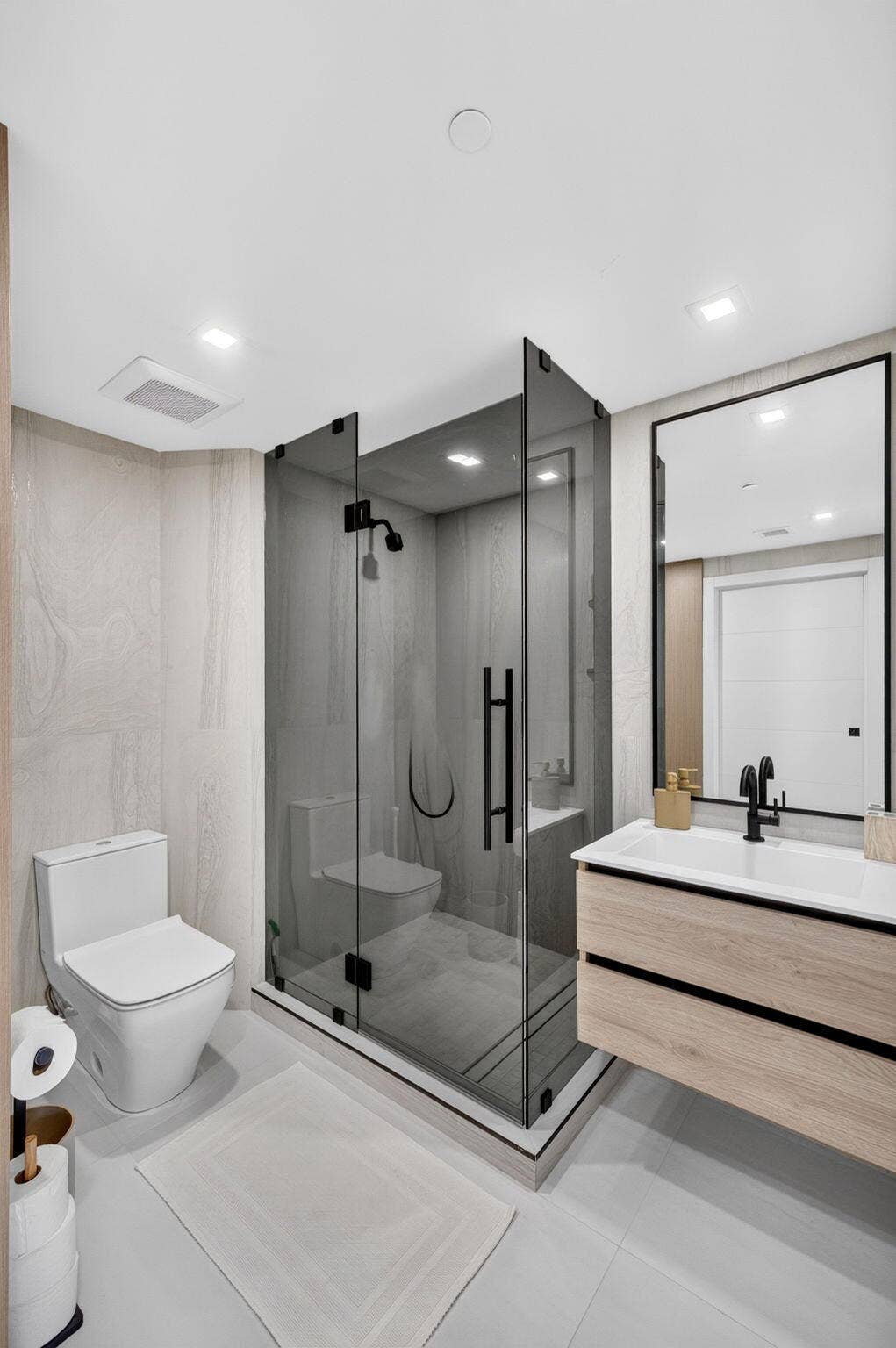 1800 S Ocean Drive, #806, Hallandale Beach, FL 33009 Barbuzzi 23web-or-mls-699A4859