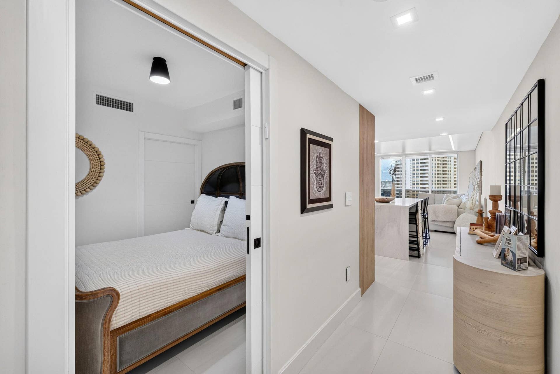 1800 S Ocean Drive, #806, Hallandale Beach, FL 33009 Barbuzzi 18-web-or-mls-699A4800