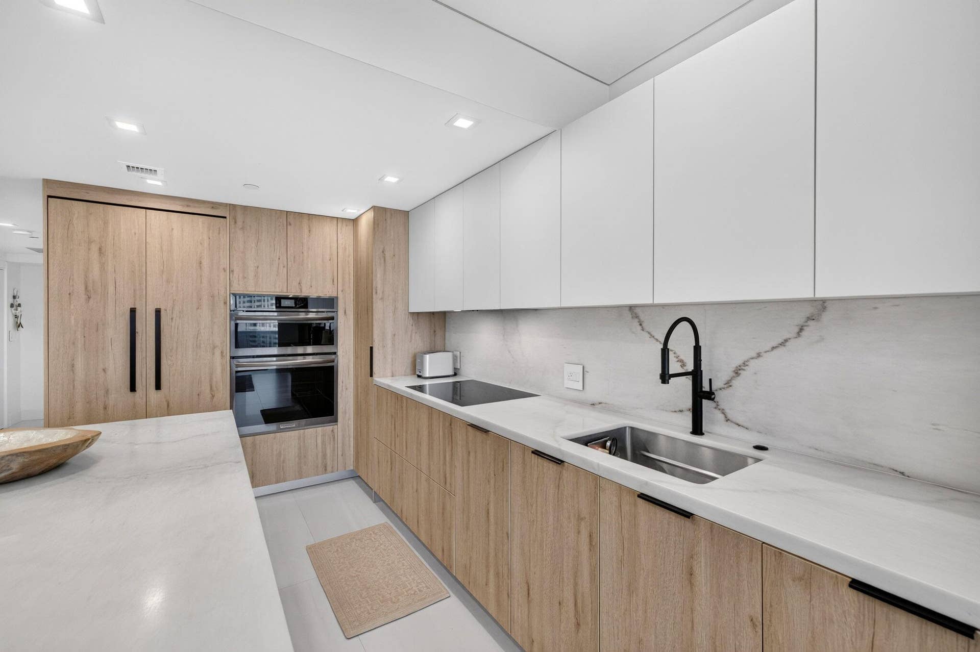 1800 S Ocean Drive, #806, Hallandale Beach, FL 33009 Barbuzzi 11-web-or-mls-699A4686
