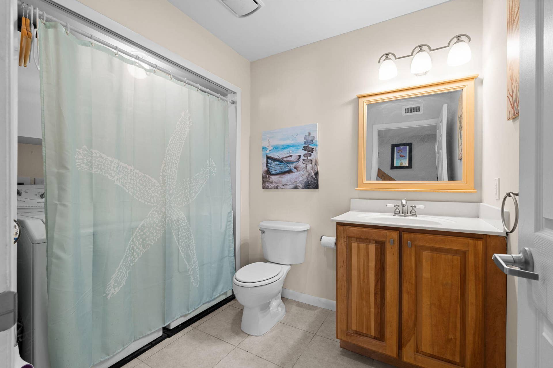 1420 Ocean Way, #29A, Jupiter, FL 33477 Guest Bathroom