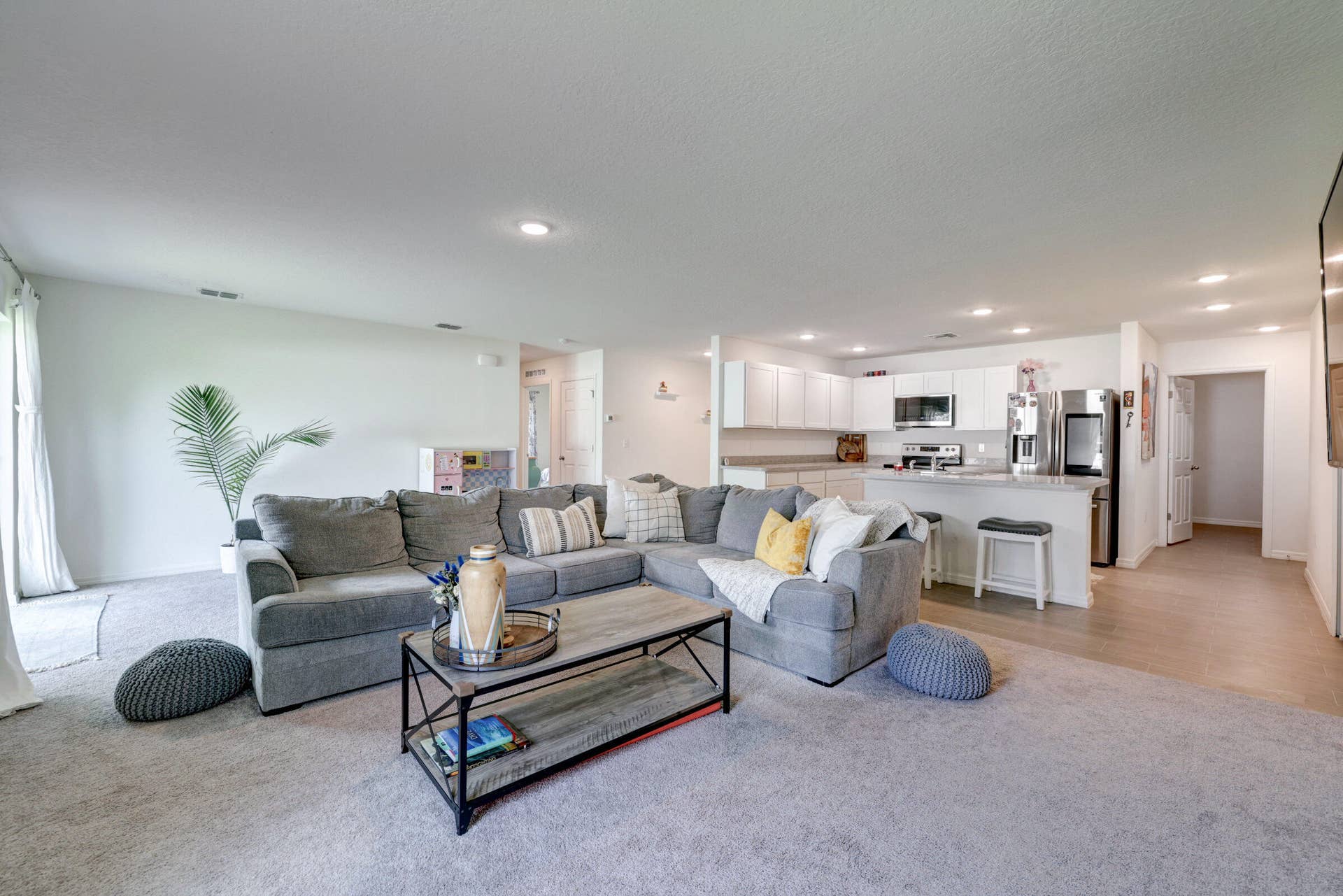 917 SE CARAVAN Avenue, Port St Lucie, FL 34983 12_632a8117_18_19_20_21