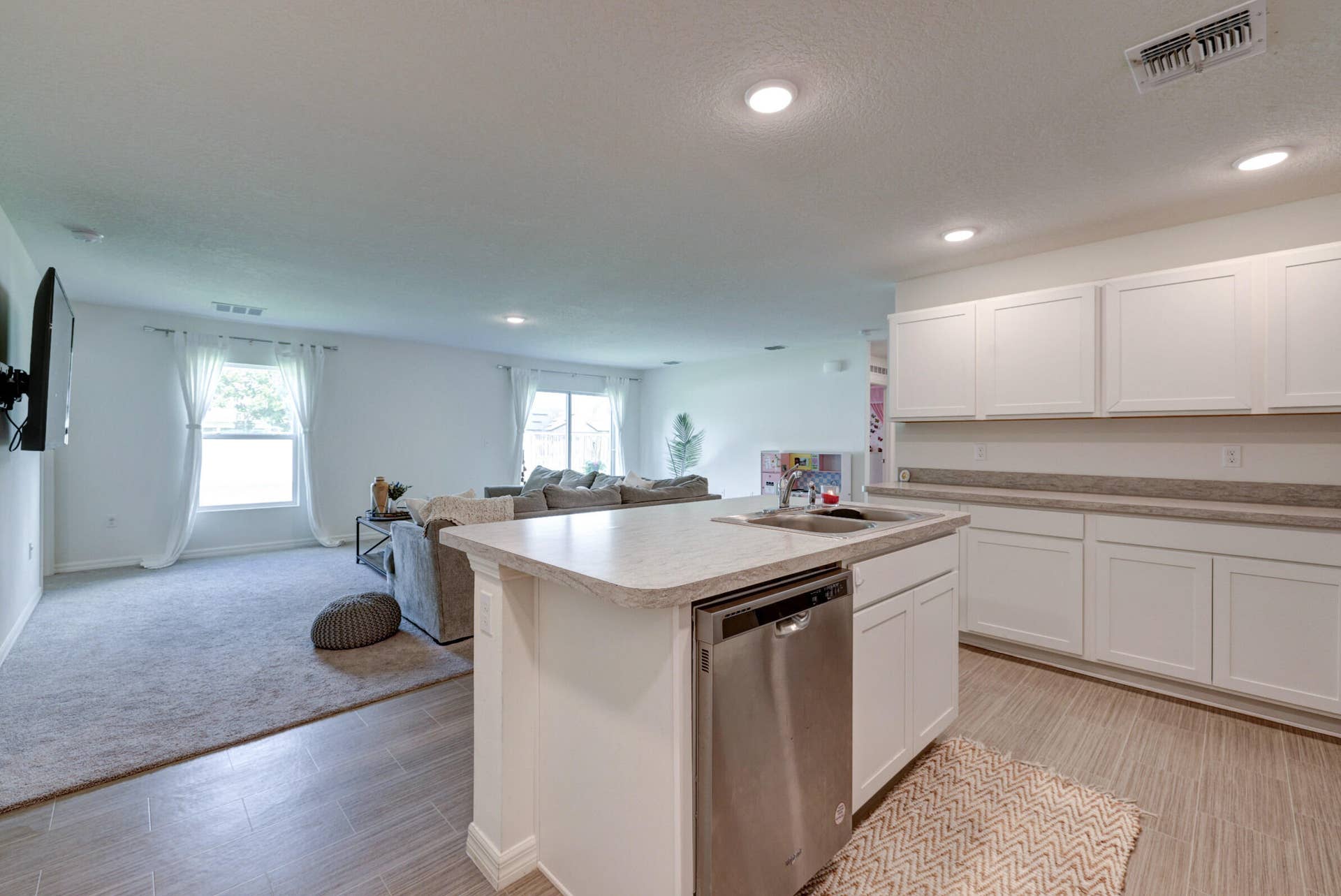 917 SE CARAVAN Avenue, Port St Lucie, FL 34983 15_632a8132_3_4_5_6