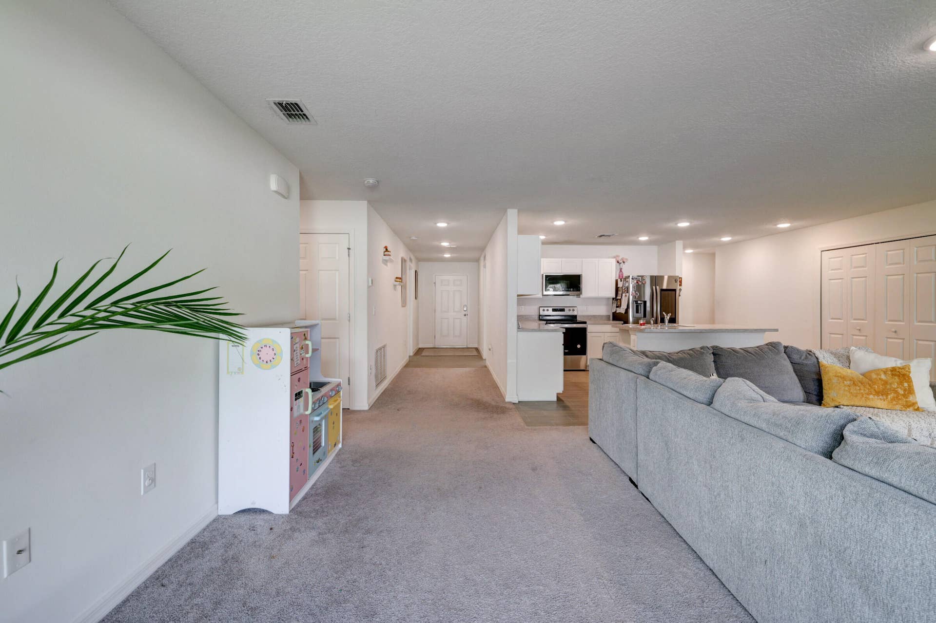 917 SE CARAVAN Avenue, Port St Lucie, FL 34983 10_632a8107_08_09_10_11