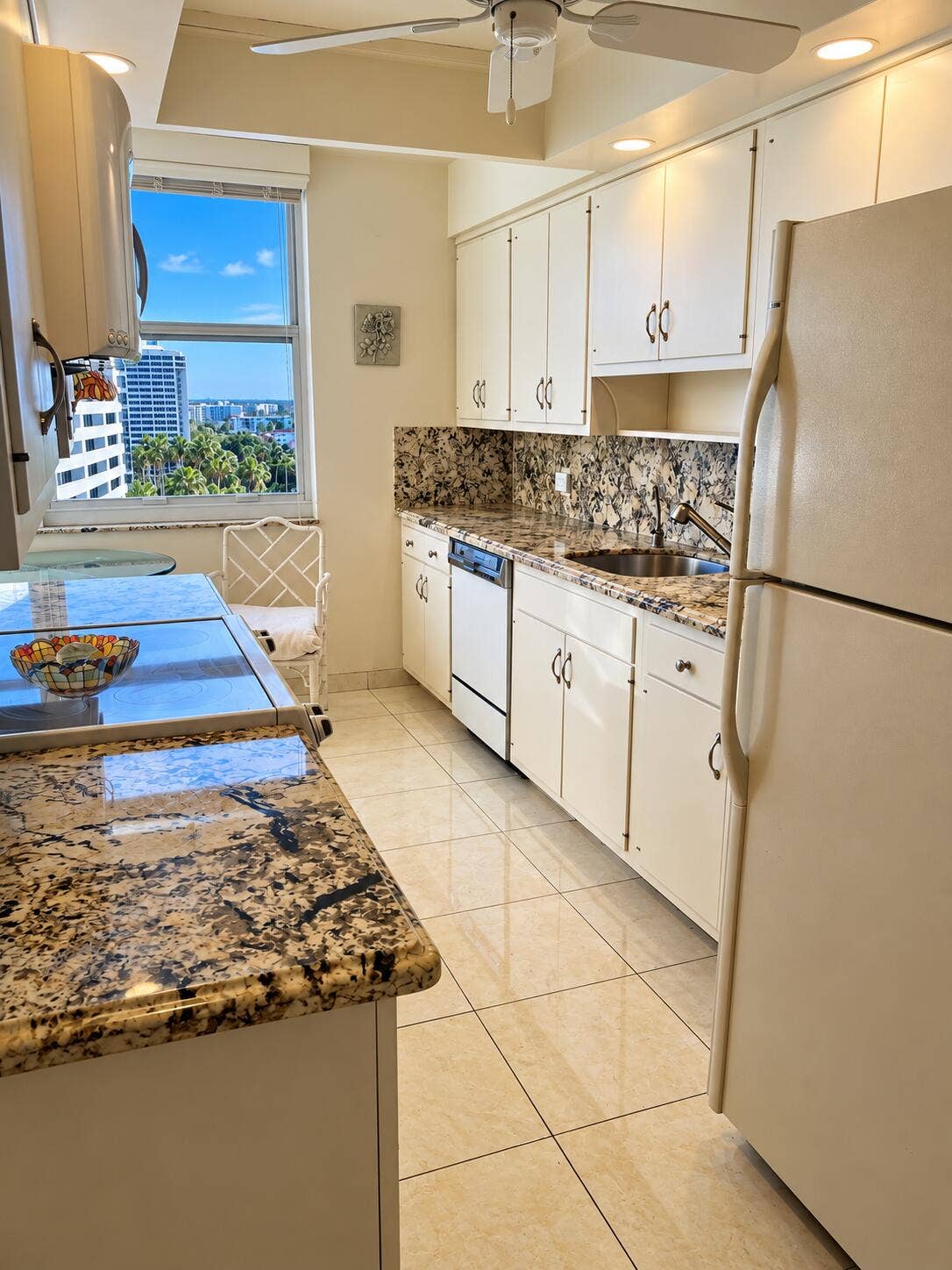 1200 S Ocean Boulevard, #11E, Boca Raton, FL 33432 kitchen 03