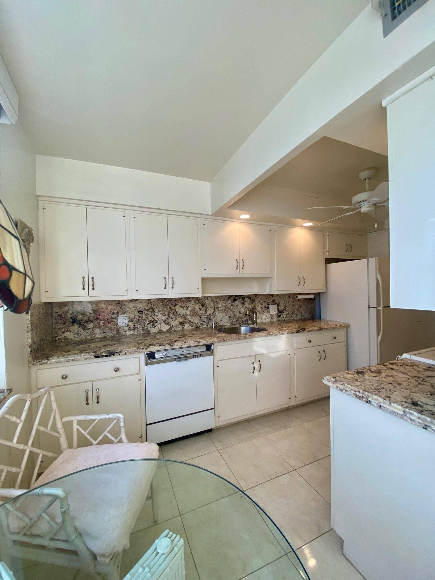 1200 S Ocean Boulevard, #11E, Boca Raton, FL 33432 kitchen 04