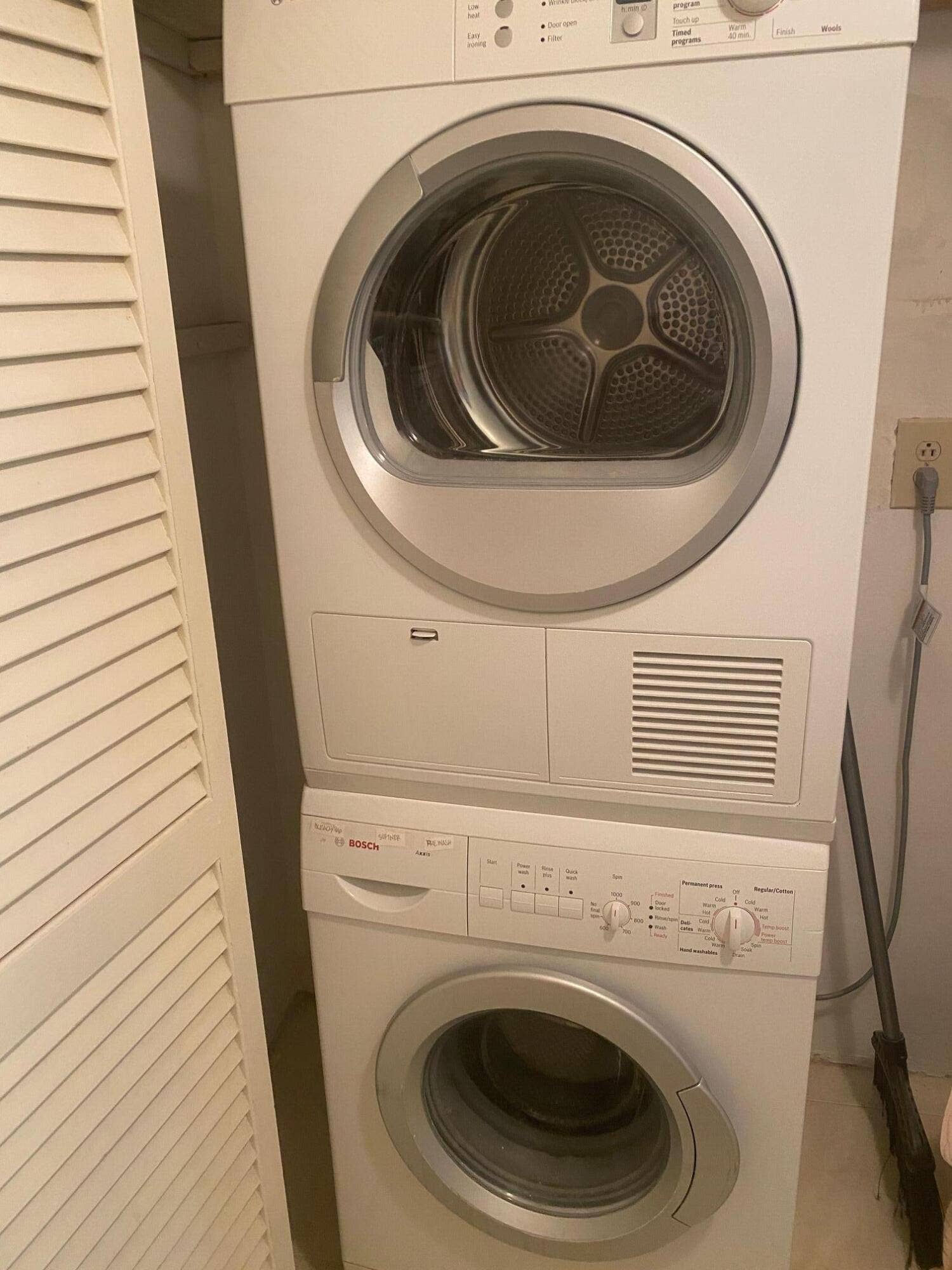 1200 S Ocean Boulevard, #11E, Boca Raton, FL 33432 laundry
