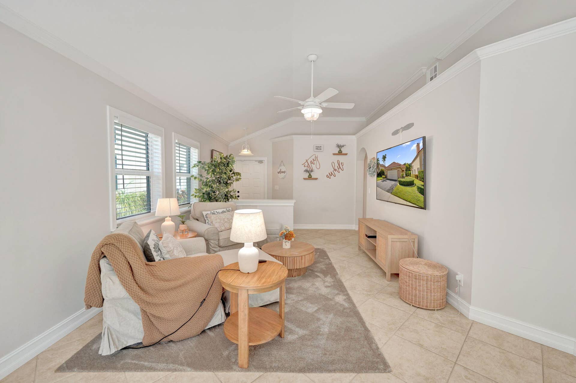 8932 S LAKE PARK Circle S, Davie, FL 33328 15-web-or-mls-DSC04626