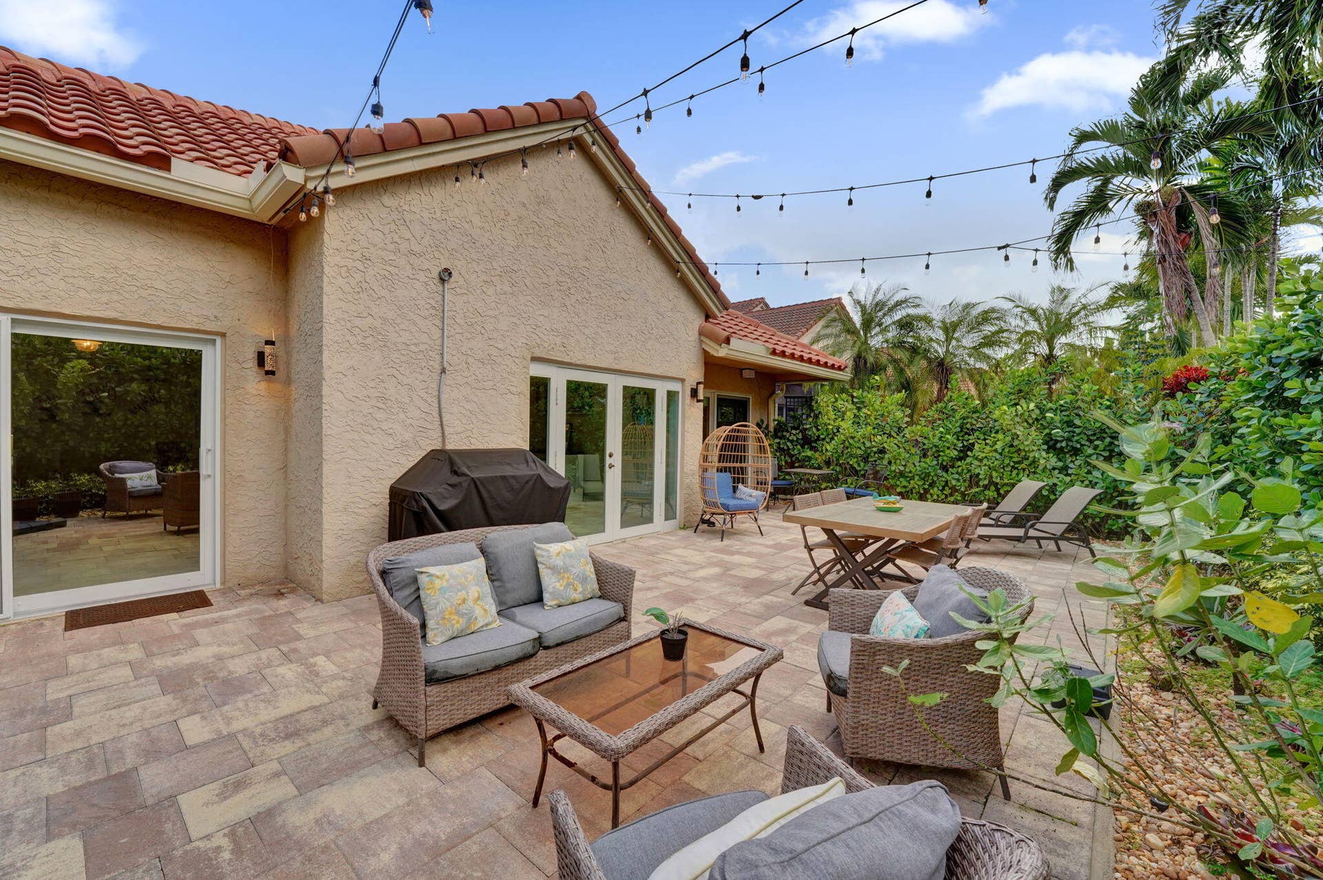 8932 S LAKE PARK Circle S, Davie, FL 33328 77-web-or-mls-DSC04812