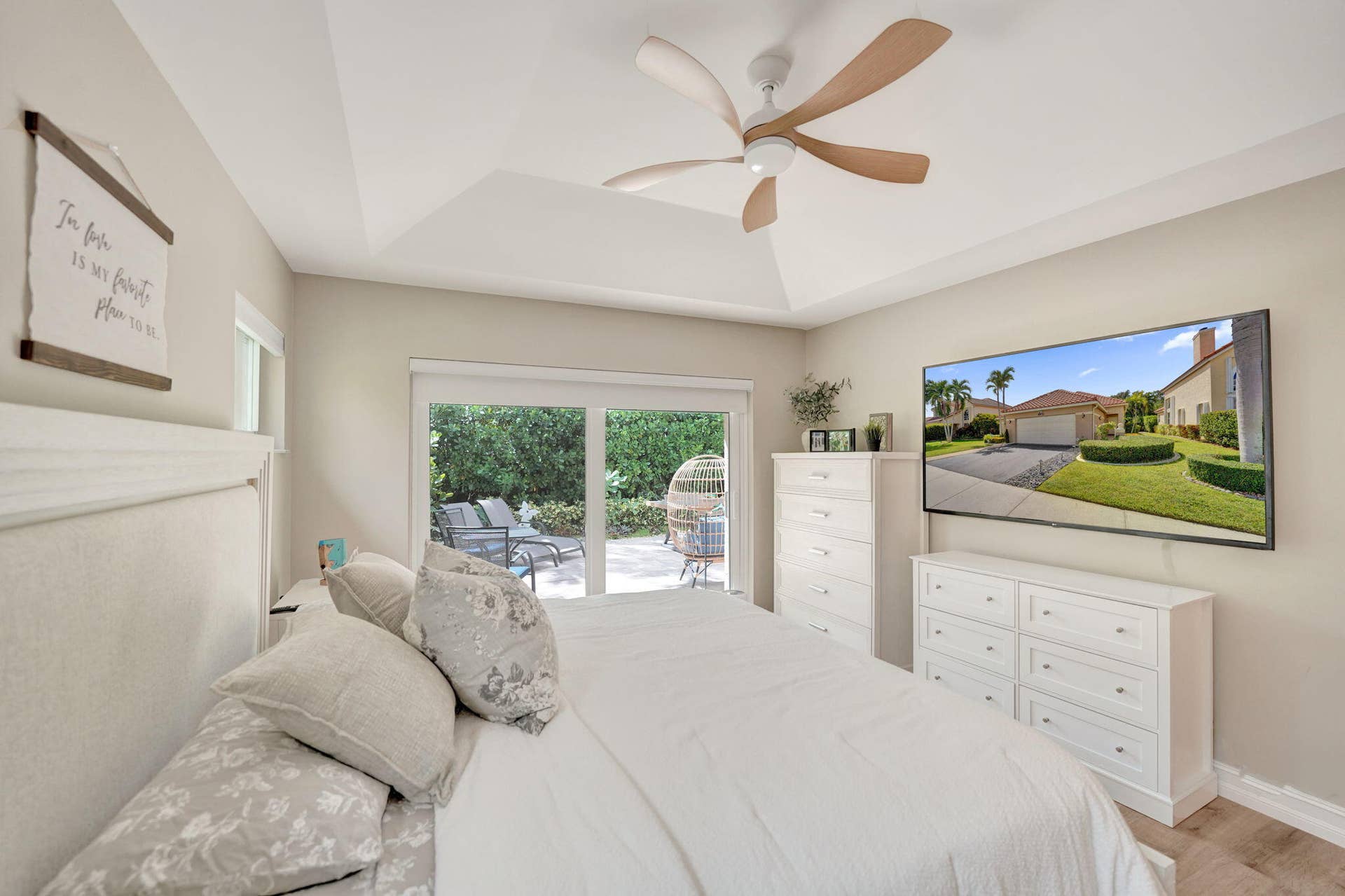 8932 S LAKE PARK Circle S, Davie, FL 33328 54-web-or-mls-DSC04743