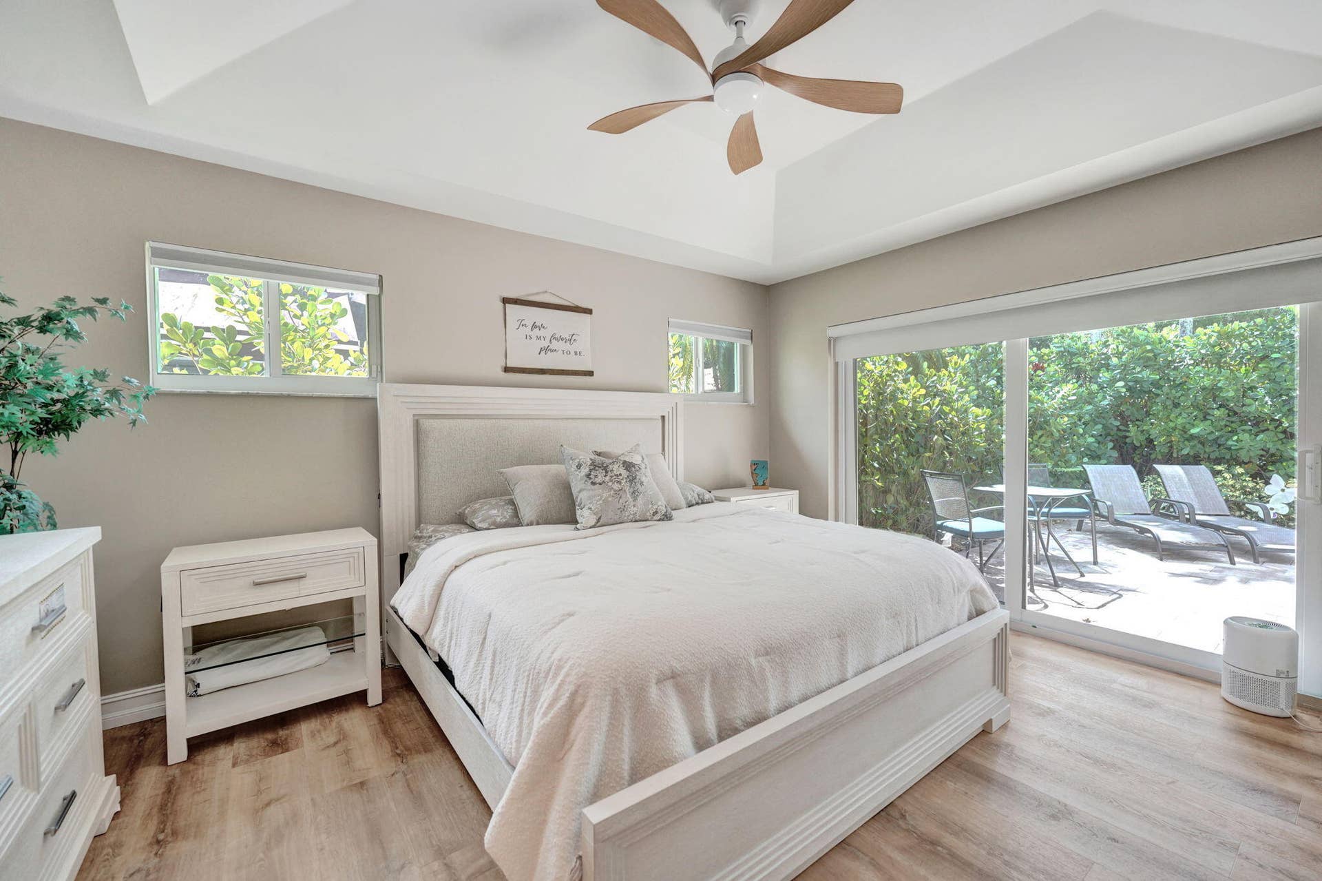 8932 S LAKE PARK Circle S, Davie, FL 33328 50-web-or-mls-DSC04731