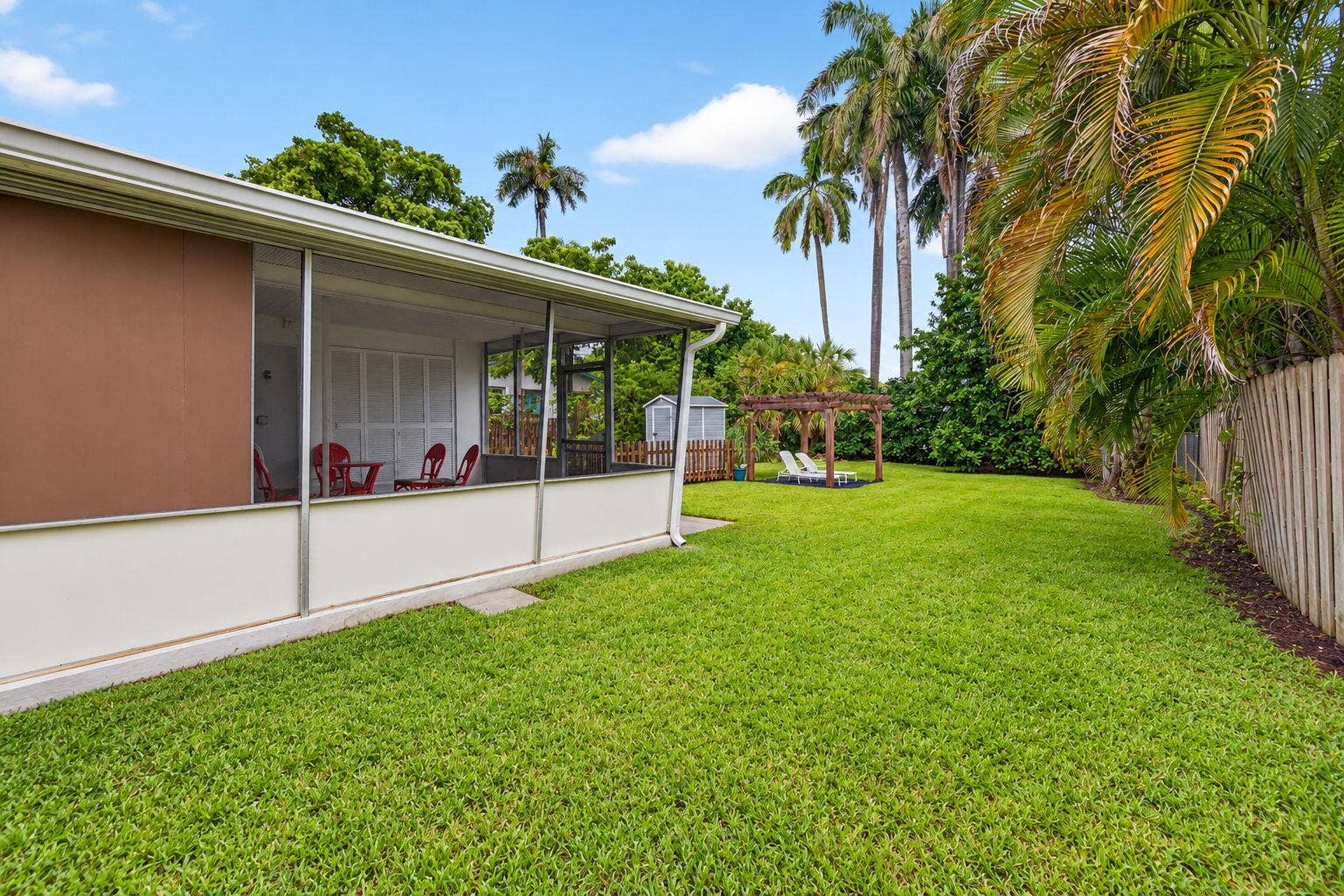 115 SE 2ND Street, #1, Dania Beach, FL 33004 34-web-or-mls-Backyard 4.jpg