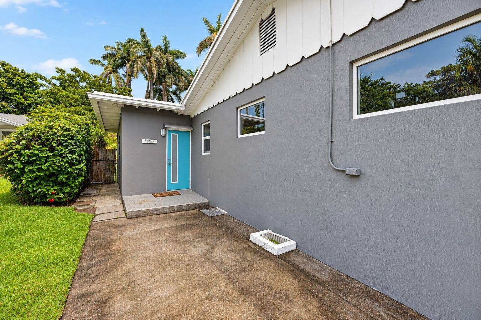 115 SE 2ND Street, #1, Dania Beach, FL 33004 1 bedroom apartment