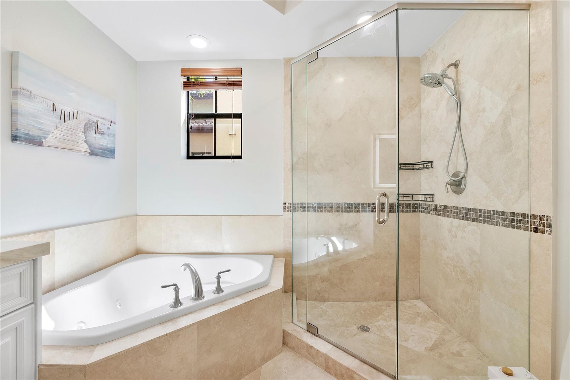 430 NE 7TH Avenue, #430, Fort Lauderdale, FL 33301 Photo 16