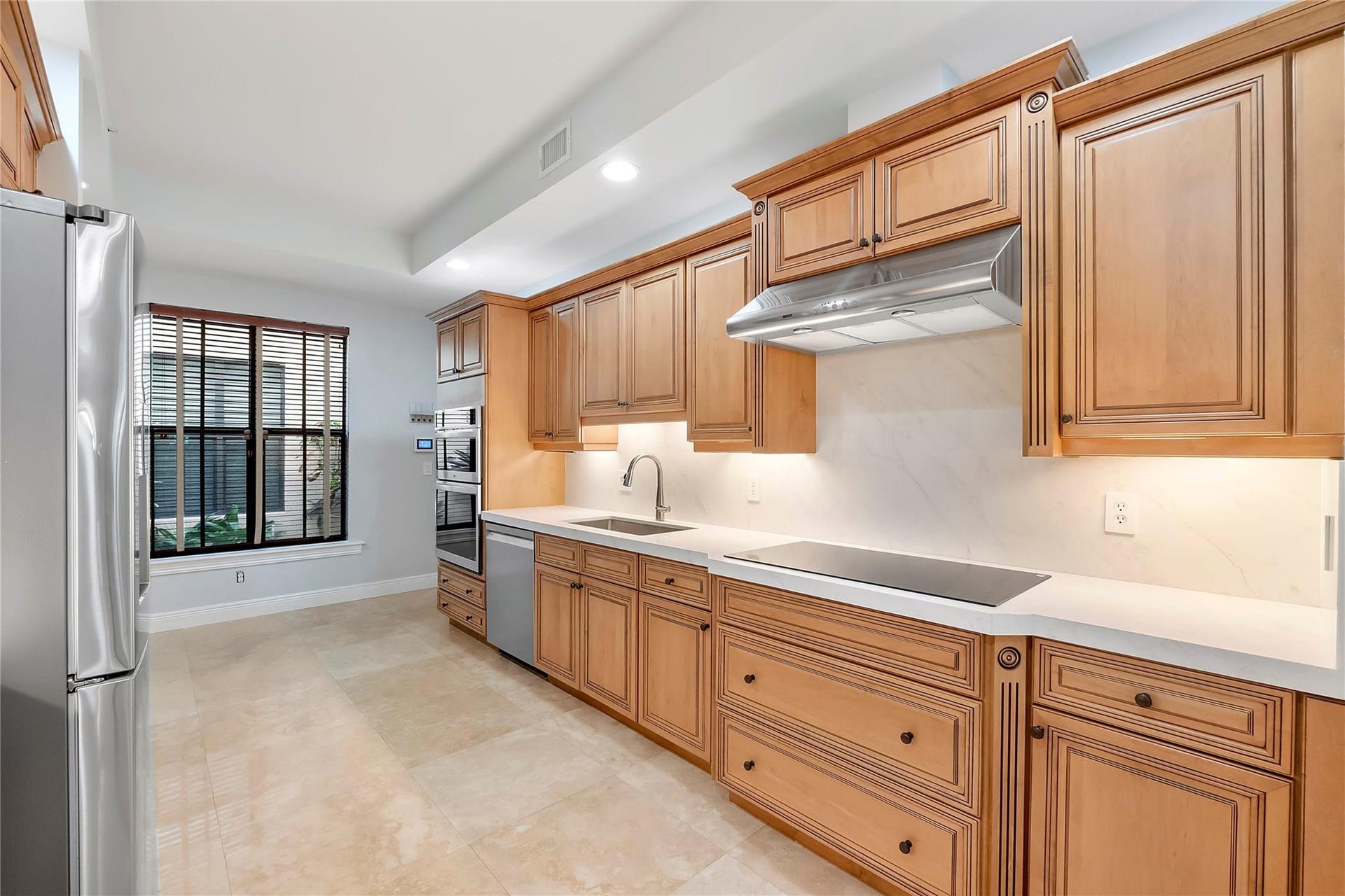 430 NE 7TH Avenue, #430, Fort Lauderdale, FL 33301 Photo 11