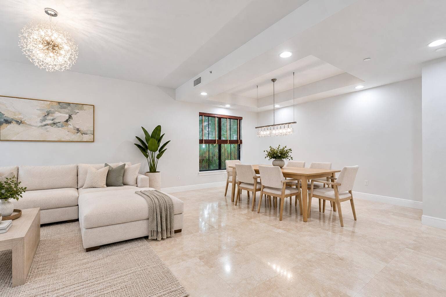 430 NE 7TH Avenue, #430, Fort Lauderdale, FL 33301 Dining