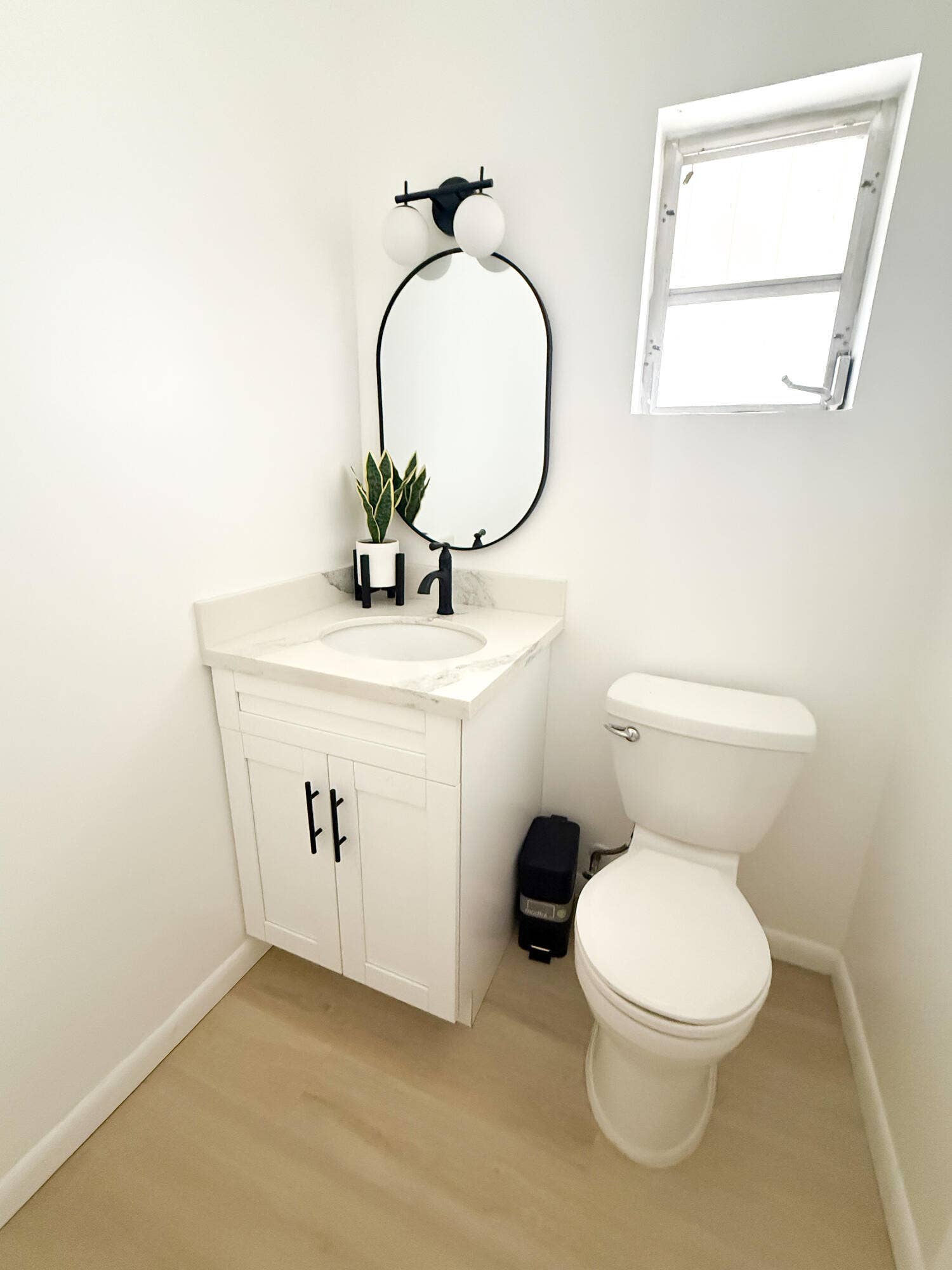 870 E Main Street, Pahokee, FL 33476 Bathroom