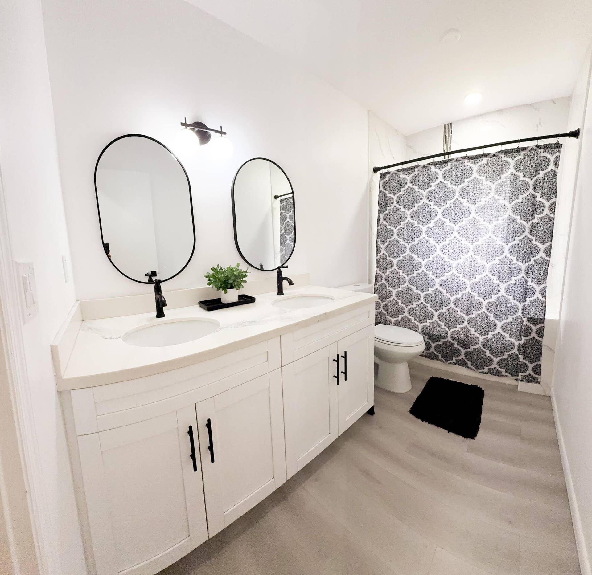 870 E Main Street, Pahokee, FL 33476 Bathroom-2