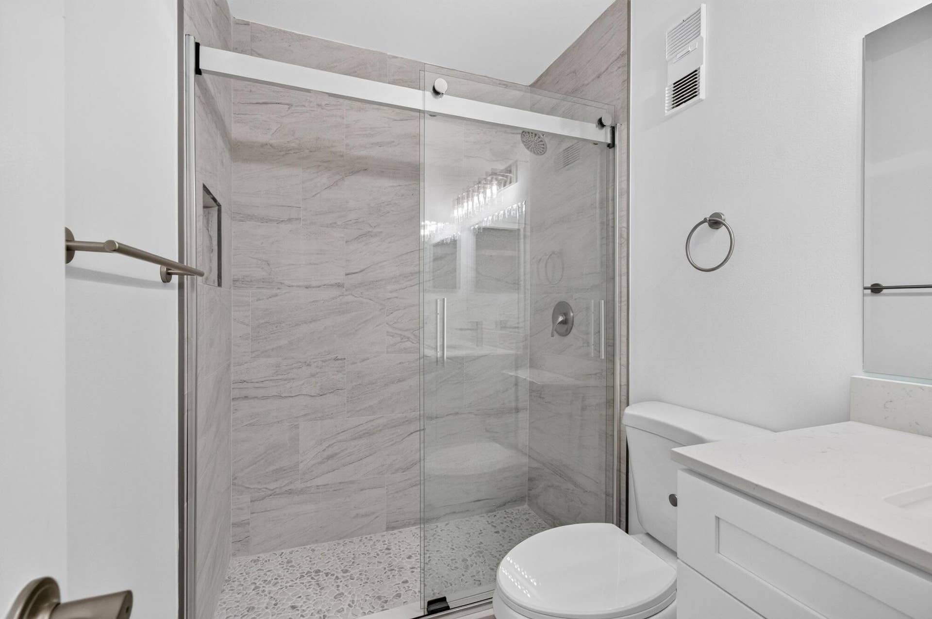 6235 Kings Gate Circle, Delray Beach, FL 33484 14_Bath2_glass_shower
