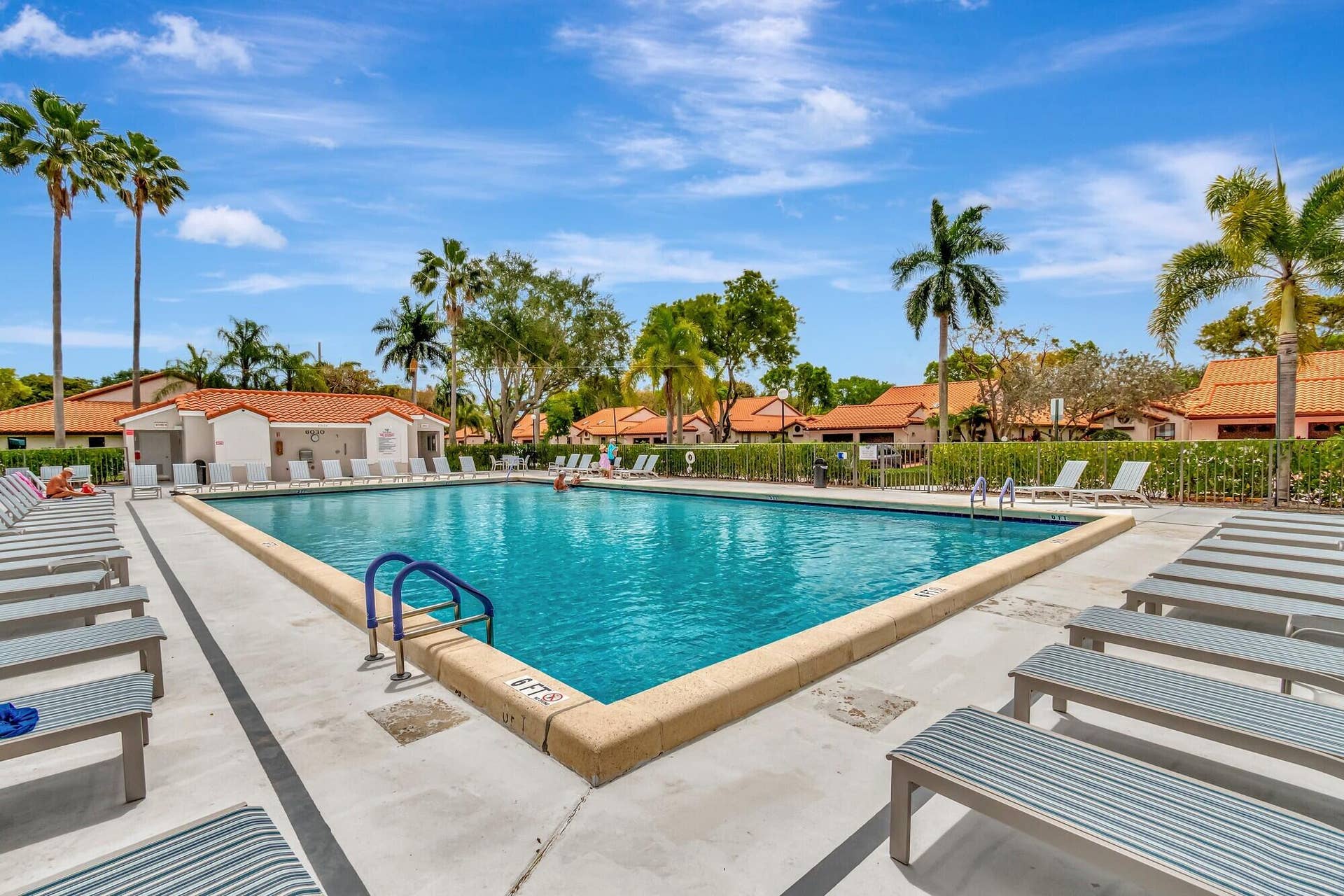 6235 Kings Gate Circle, Delray Beach, FL 33484 25_HP_Pool3