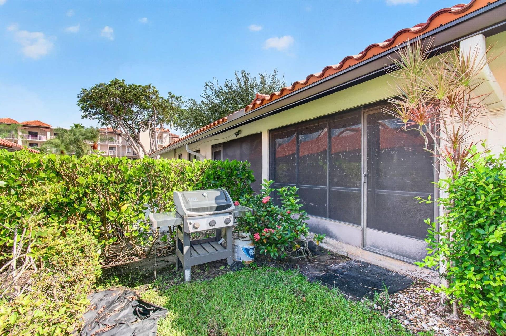 6235 Kings Gate Circle, Delray Beach, FL 33484 18_Patio_exterior