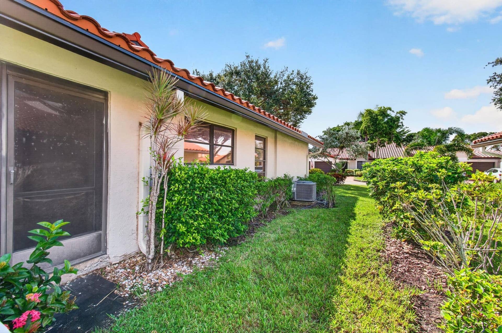 6235 Kings Gate Circle, Delray Beach, FL 33484 19_Rear_garden