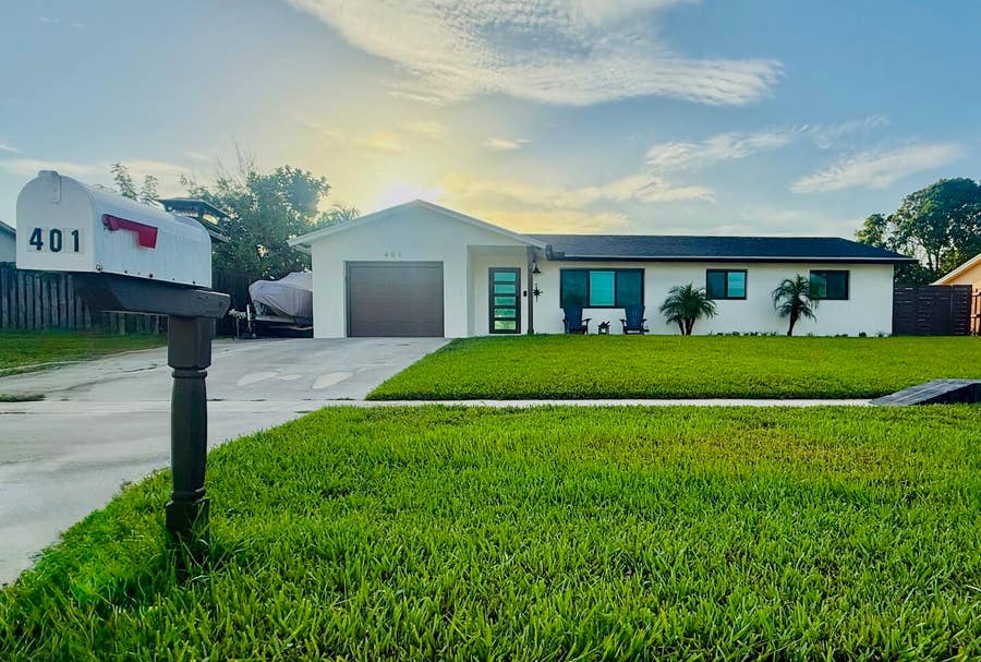 Property photo for 401 CIRCLE E, Jupiter, FL