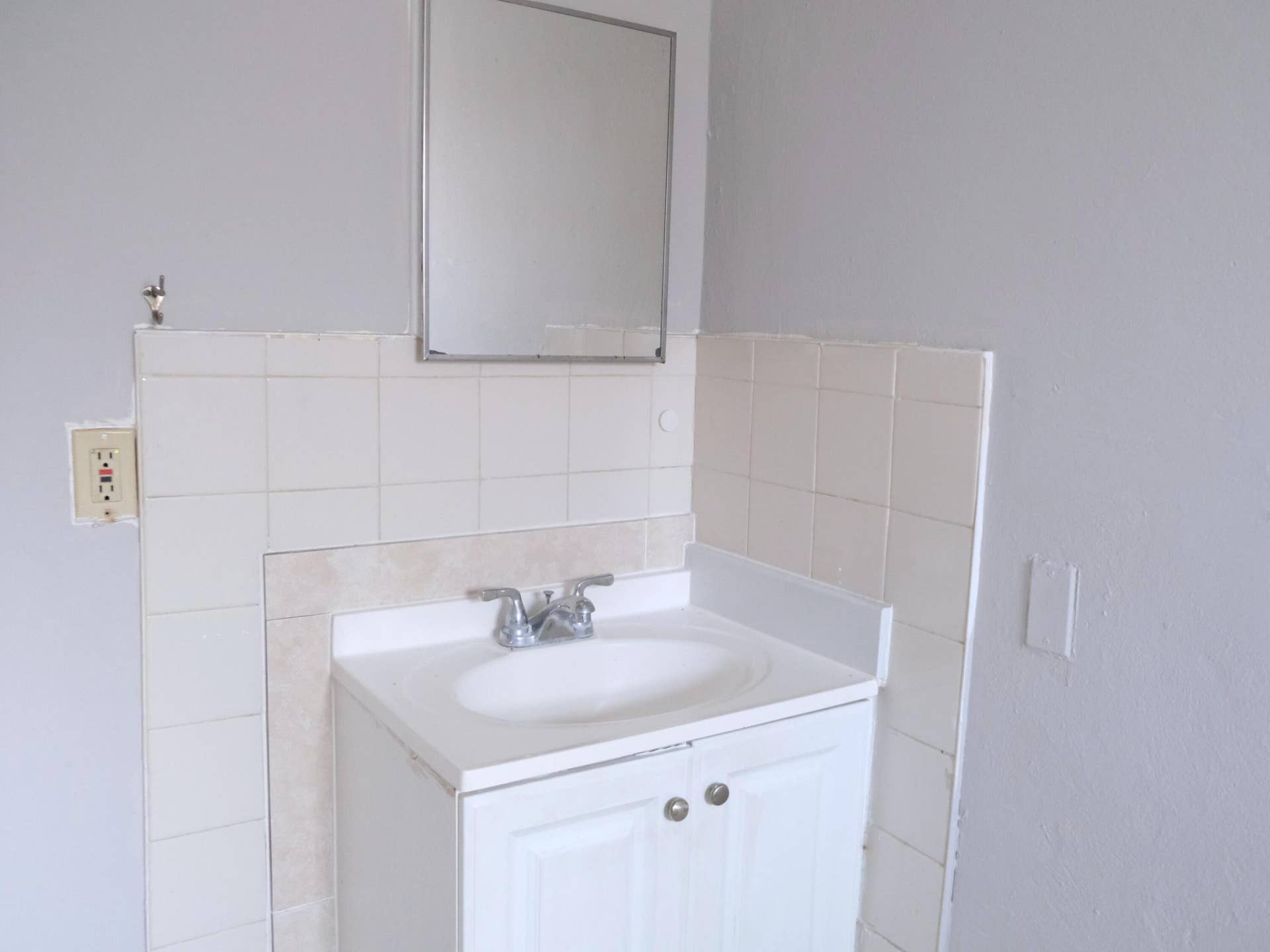 1106 22nd Street, West Palm Beach, FL 33407 Bathroom