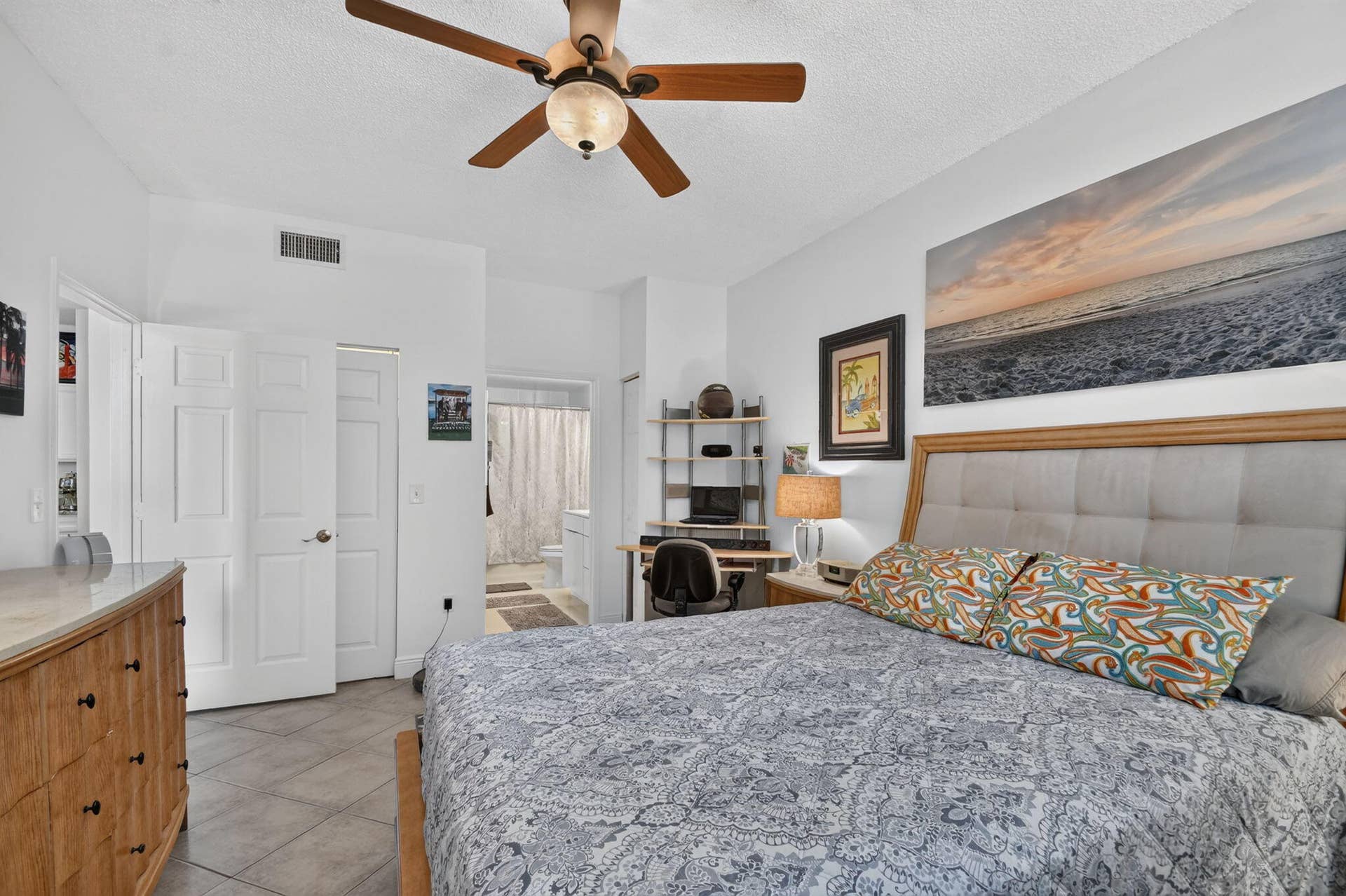 720 S SAPODILLA Avenue, #101, West Palm Beach, FL 33401 15-web-or-mls-DSC_7651