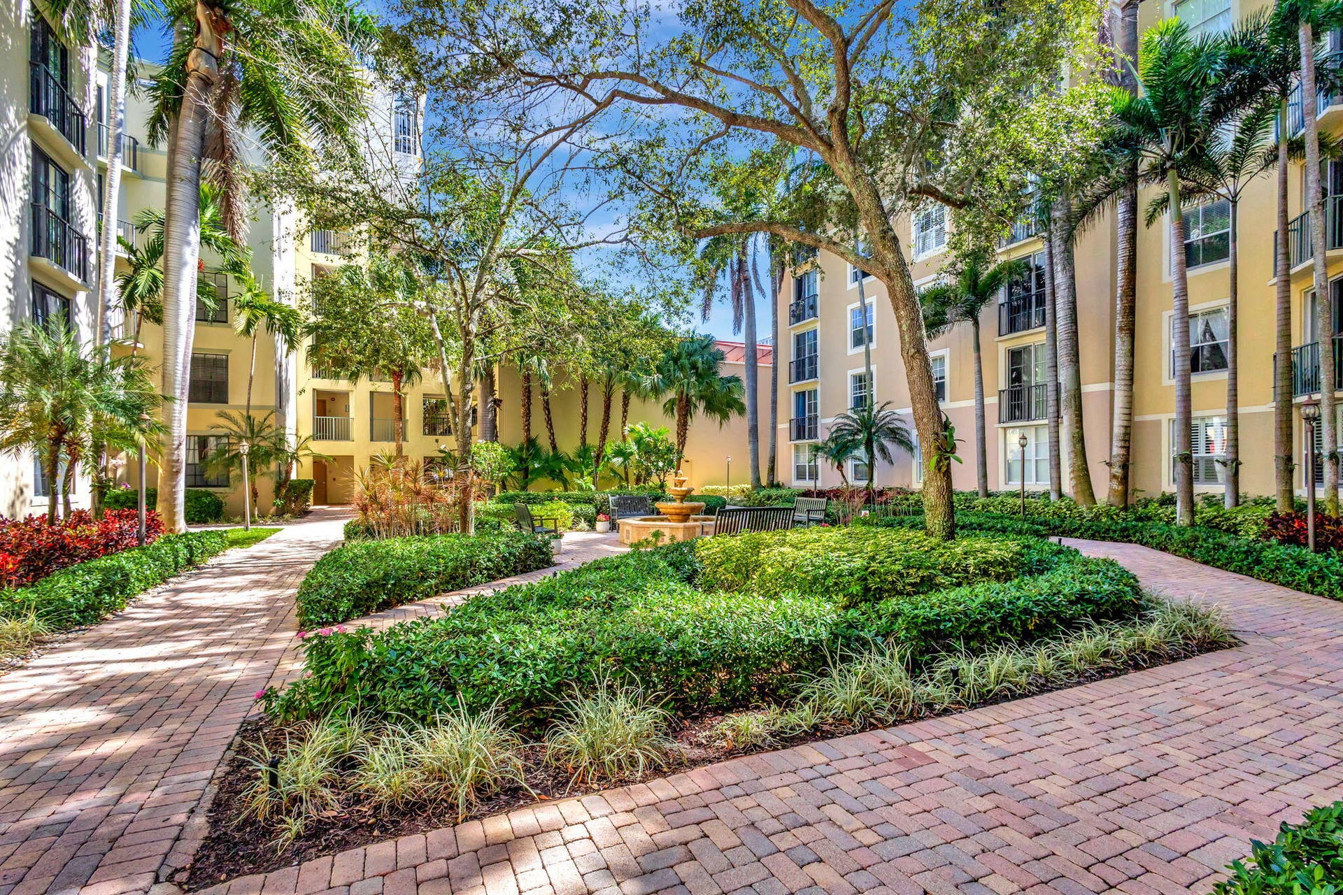 720 S SAPODILLA Avenue, #101, West Palm Beach, FL 33401 32-web-or-mls-1 (196)
