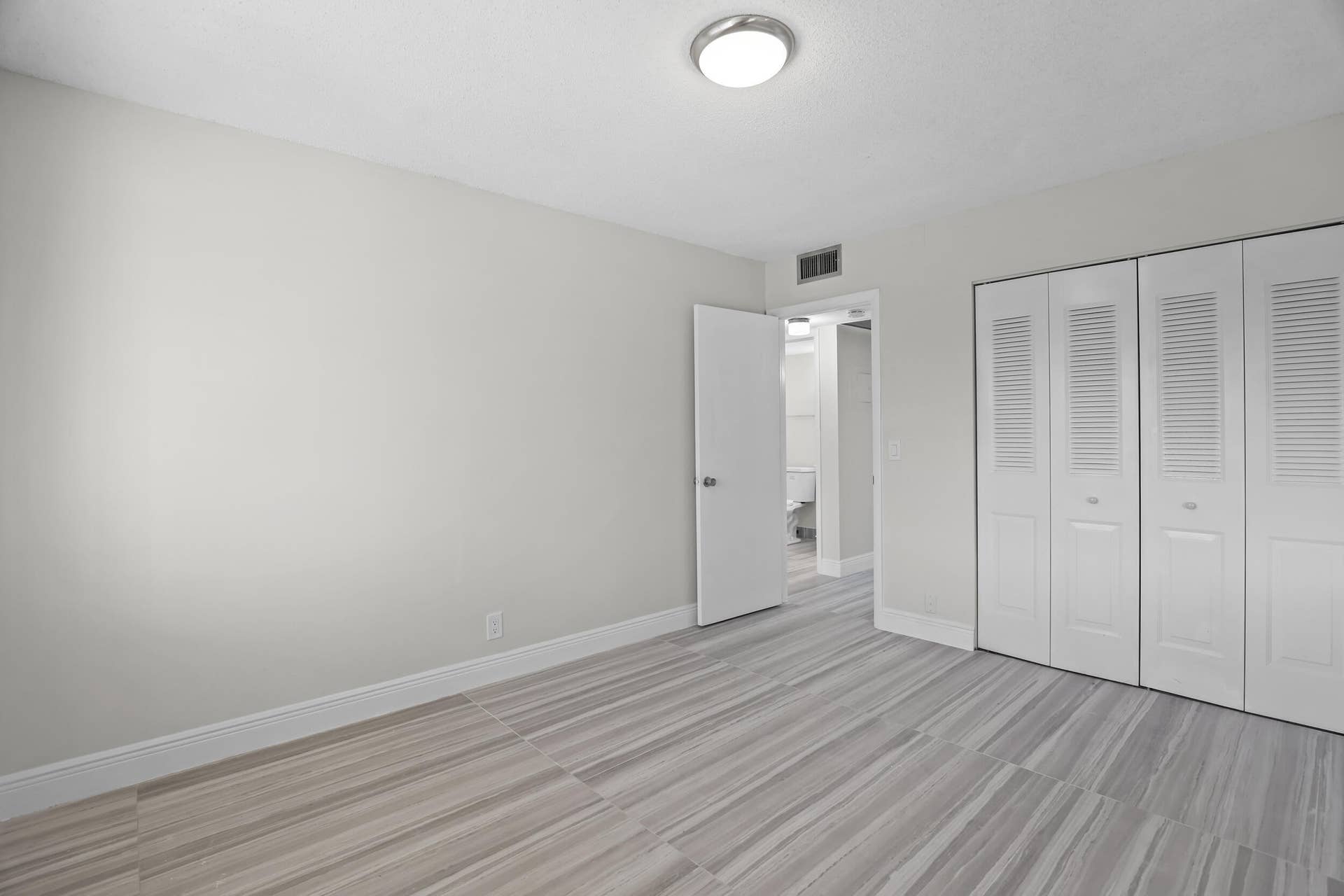 148 HASTINGS I, West Palm Beach, FL 33417 master bedroom