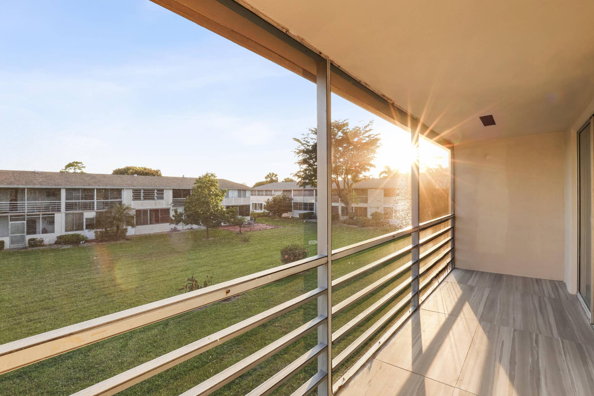 148 HASTINGS I, West Palm Beach, FL 33417 Lanai