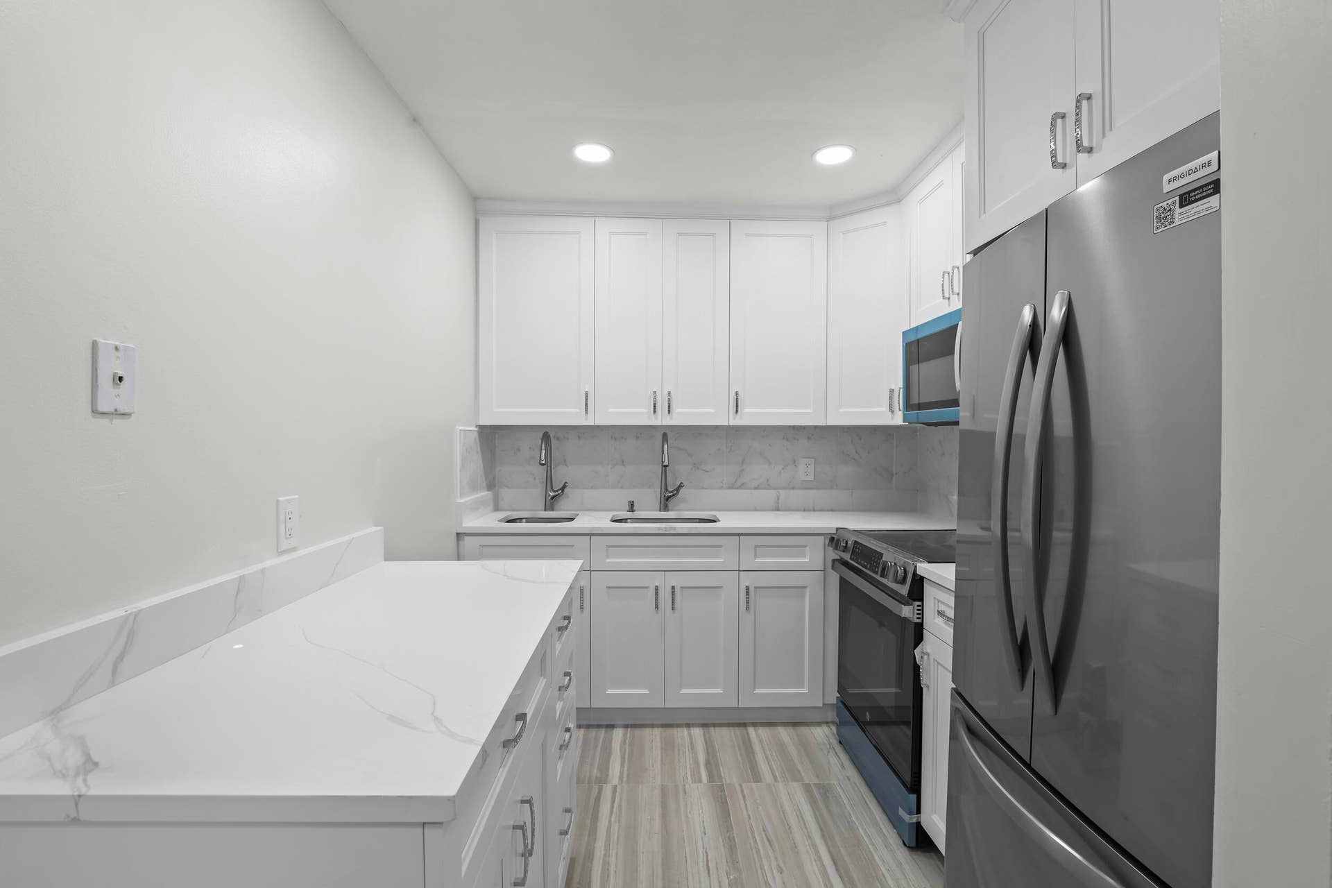148 HASTINGS I, West Palm Beach, FL 33417 new appliances