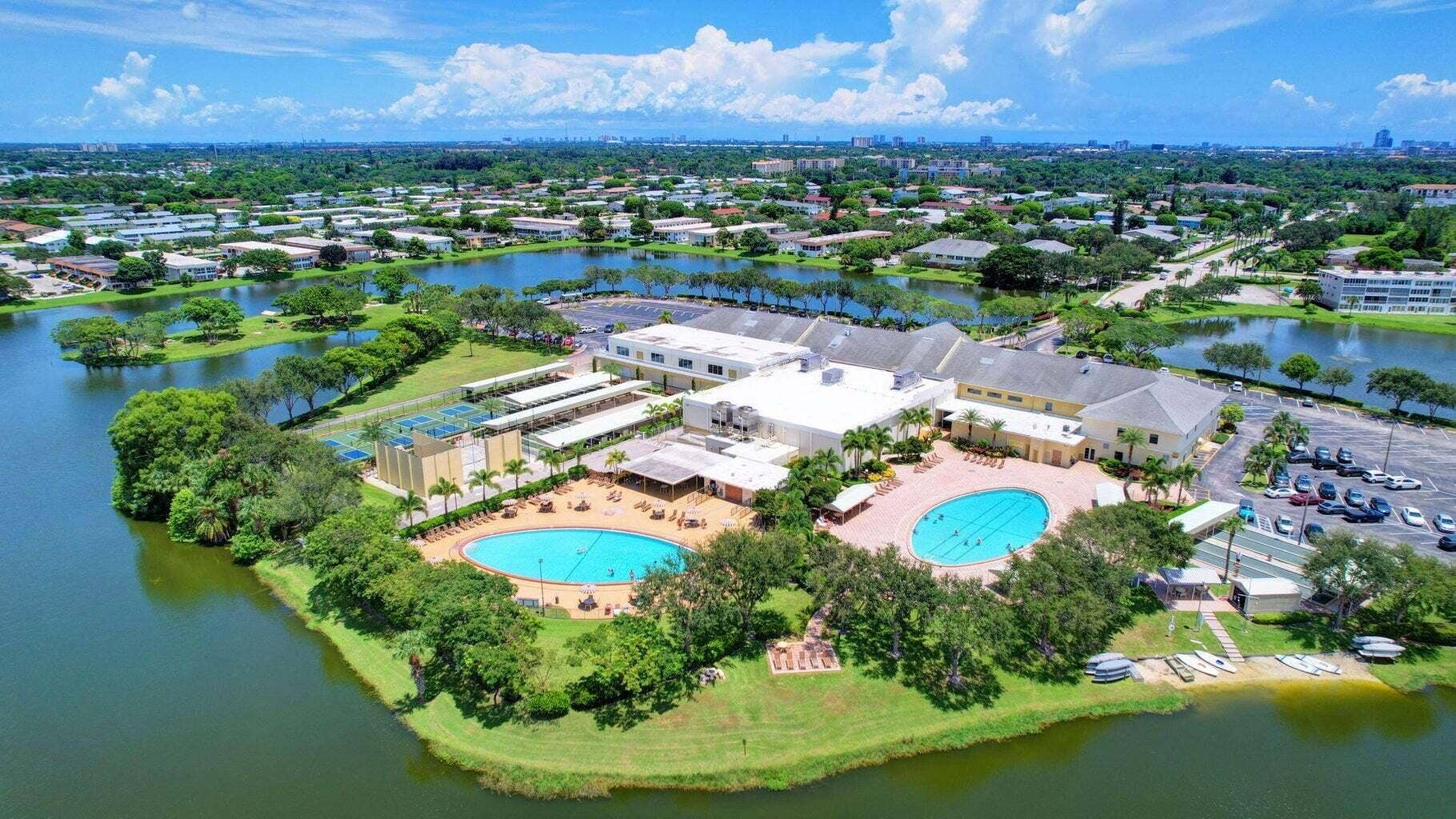 148 HASTINGS I, West Palm Beach, FL 33417 airial view of clubhouse