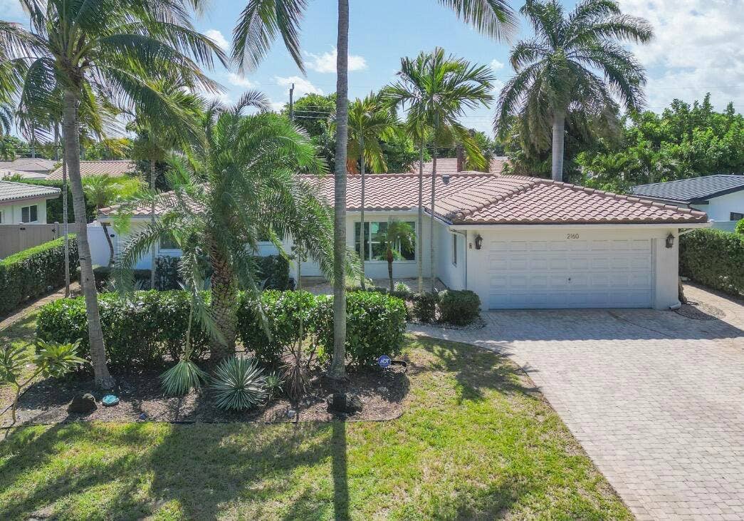 2160 NE 55TH Court, Fort Lauderdale, FL 33308 IMG_5821