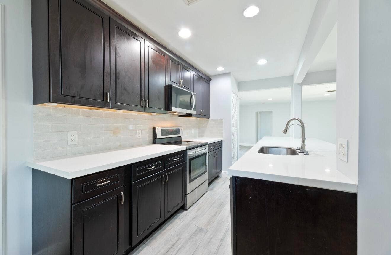 2160 NE 55TH Court, Fort Lauderdale, FL 33308 IMG_5831