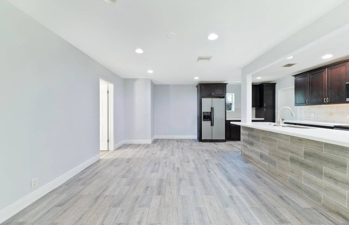 2160 NE 55TH Court, Fort Lauderdale, FL 33308 IMG_5836