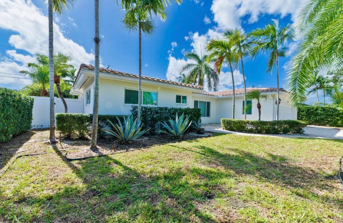 2160 NE 55TH Court, Fort Lauderdale, FL 33308 IMG_5823