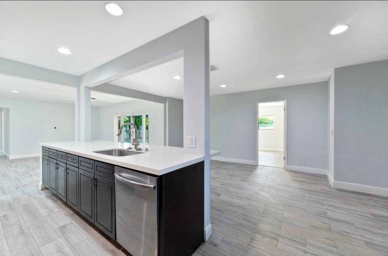 2160 NE 55TH Court, Fort Lauderdale, FL 33308 IMG_5832