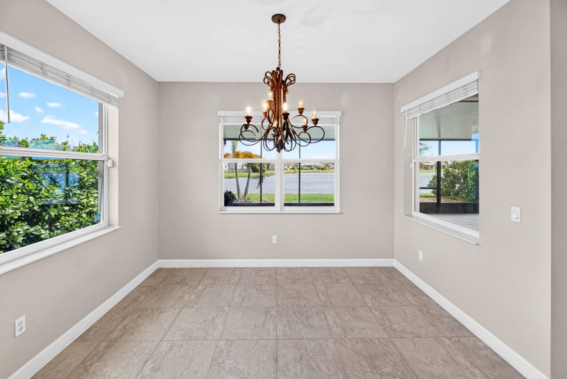8410 NW GREENBANK Circle, Port St Lucie, FL 34987 34-web-or-mls-Dining room 1