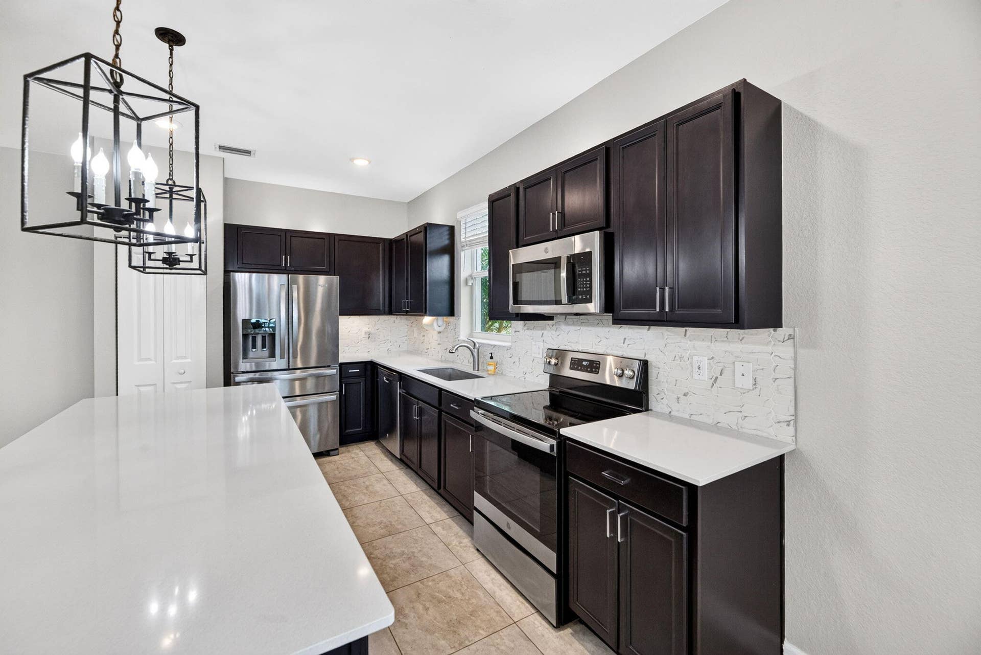 8410 NW GREENBANK Circle, Port St Lucie, FL 34987 26-web-or-mls-Kitchen 4