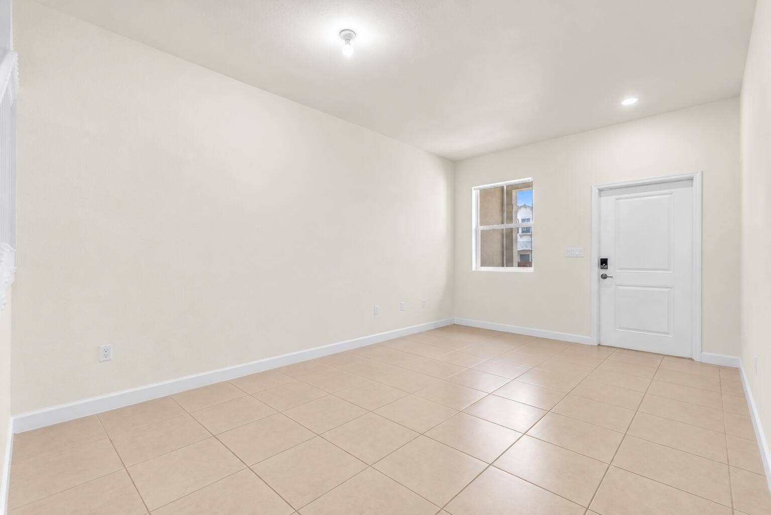 16229 SW 288TH Terrace, Homestead, FL 33033 Vacant Modern Open-Plan DR INTERIOR 2