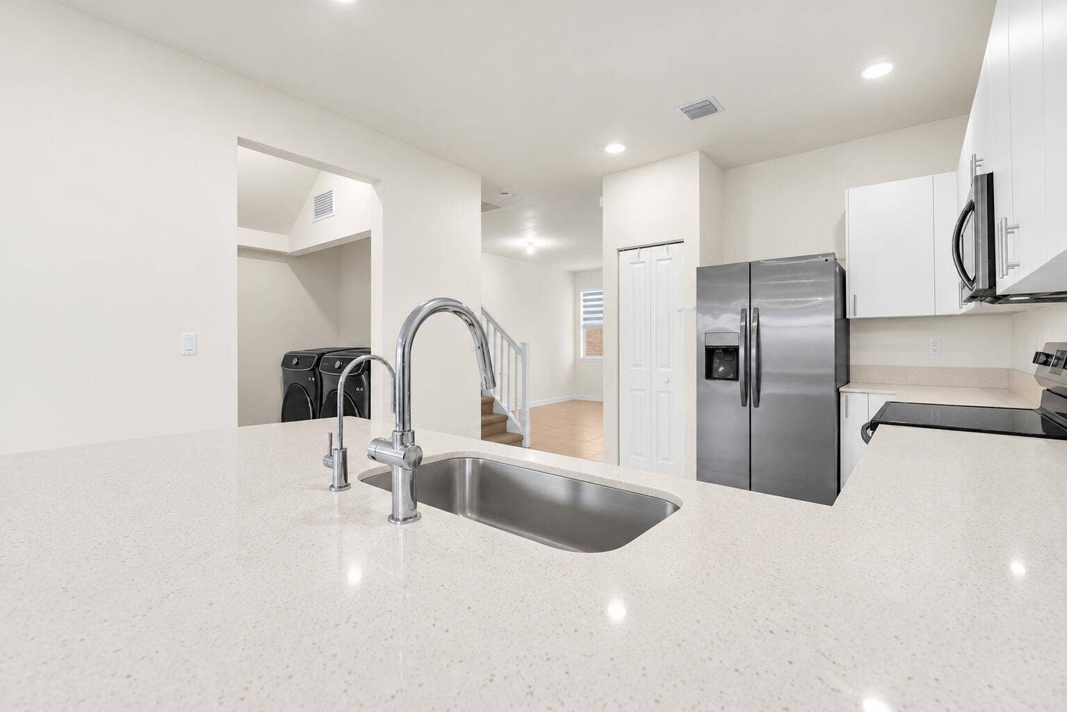 16229 SW 288TH Terrace, Homestead, FL 33033 Vacant Modern Open-Plan Kitchen Interior