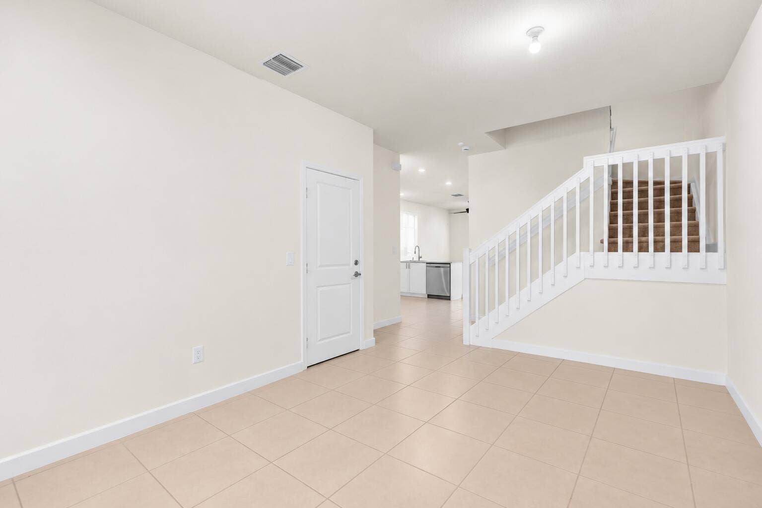 16229 SW 288TH Terrace, Homestead, FL 33033 Vacant Modern Open-Plan DR INTERIOR 3