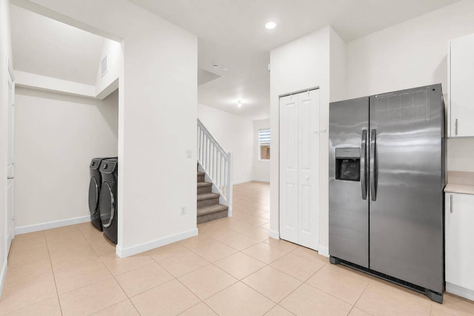 16229 SW 288TH Terrace, Homestead, FL 33033 Vacant Modern Open-Plan Kitchen Interior
