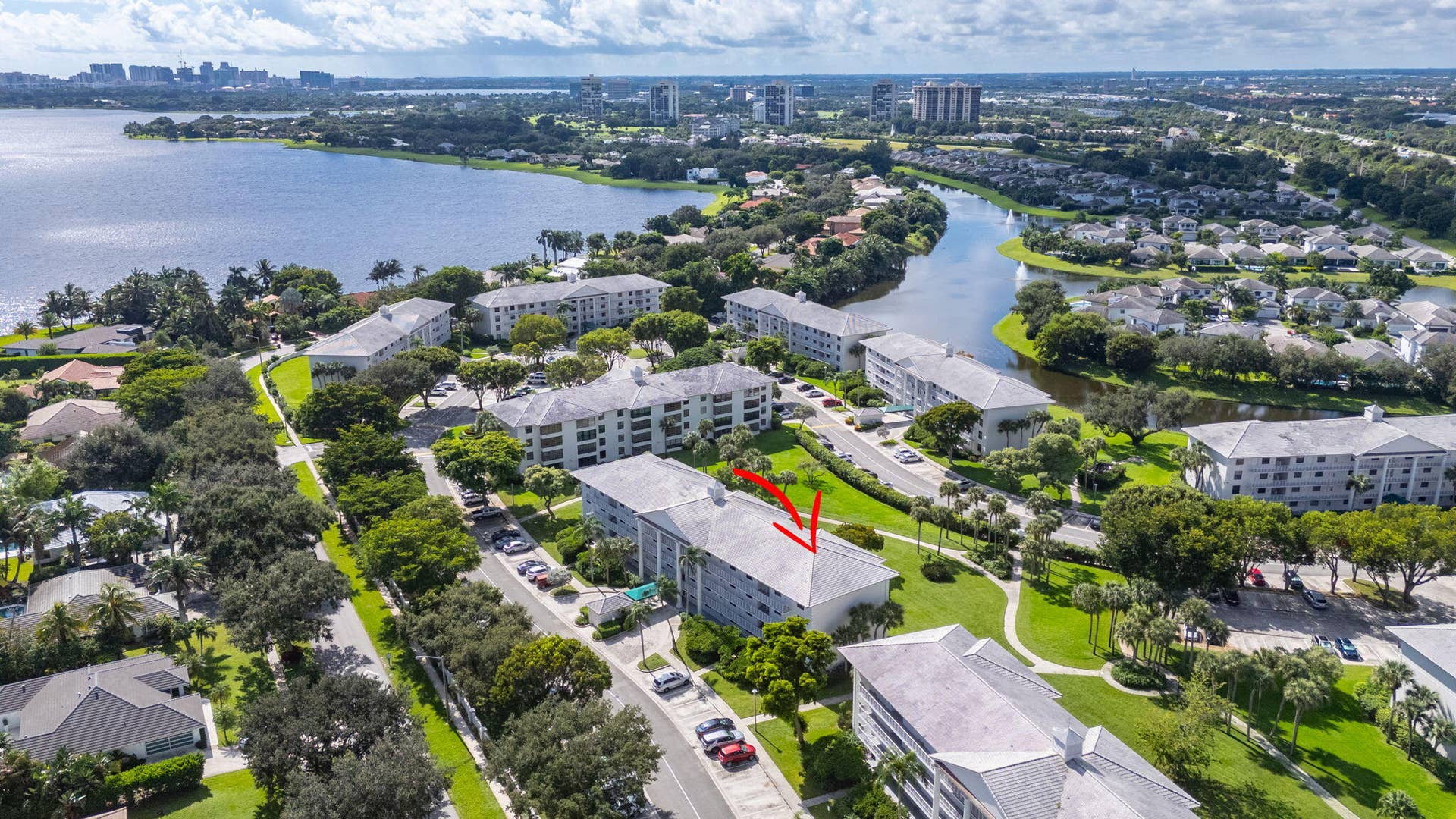 3626 WHITEHALL Drive, #306, West Palm Beach, FL 33401 53-web-or-mls-DJI_20261015231530_0705_D