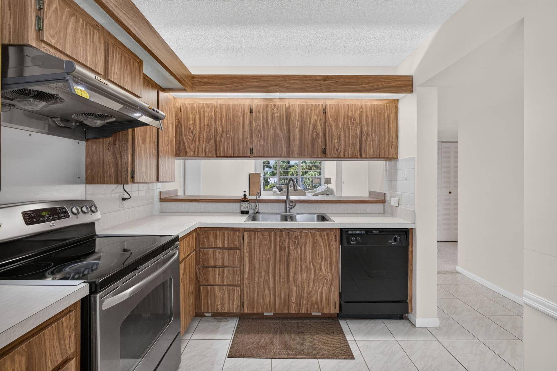 3626 WHITEHALL Drive, #306, West Palm Beach, FL 33401 12-web-or-mls-5D1A5305